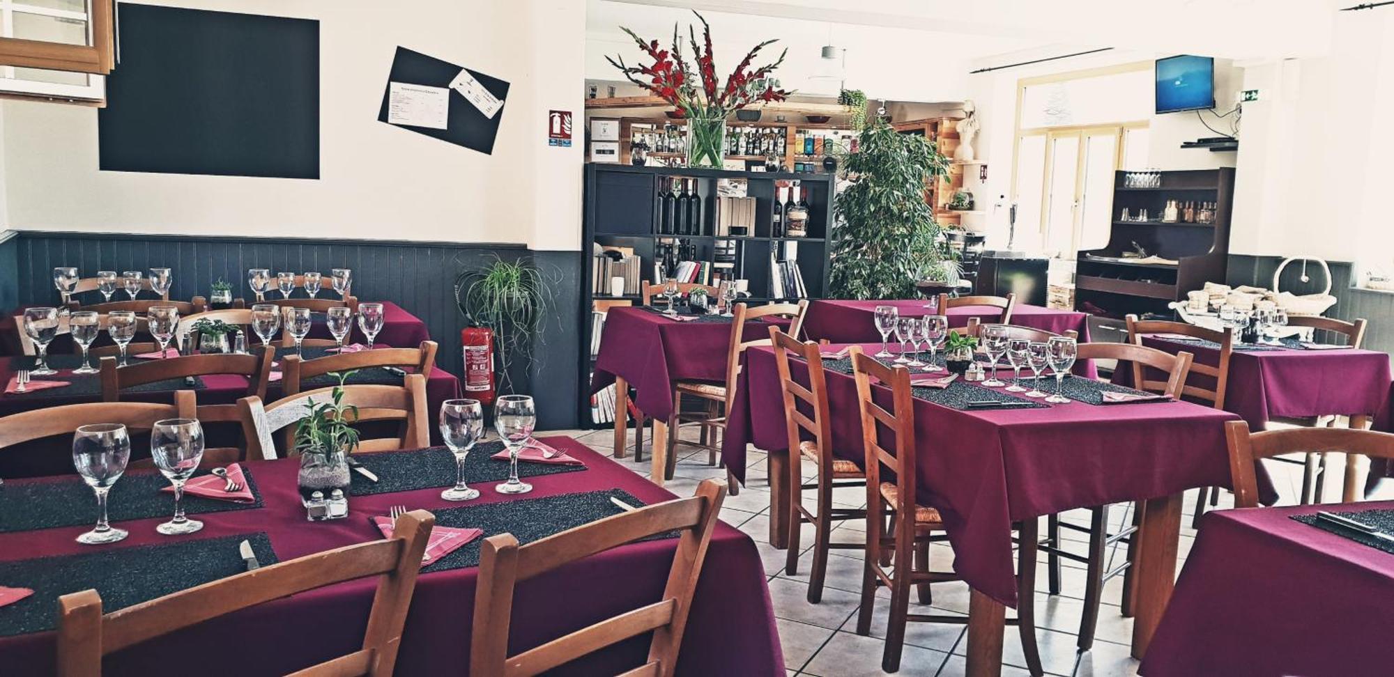 La Petite Maison Des Artistes Castelnau-Pégayrols Exteriér fotografie